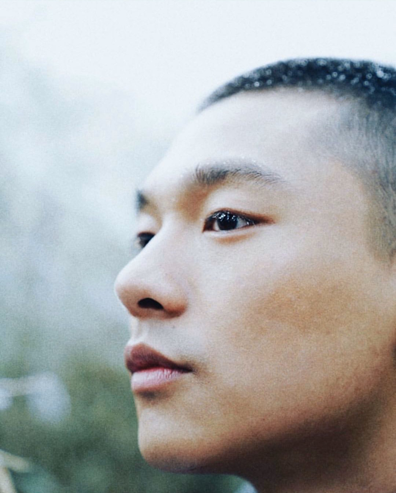 张宥浩主演曹保平新片《涉过愤怒的海》官宣 搭档黄渤周迅 “灼心”升级