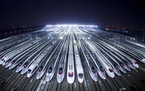 何美青：高铁夜行侠，温馨复工路