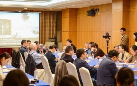 “写下去，不要被60岁陷阱困住” |《北流》近期报道综述