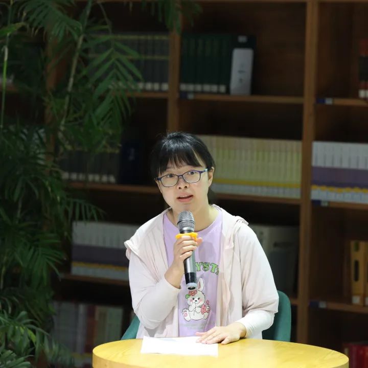 咸宁市委老干部局系统开展 “为青春赋能、为工作添彩”主题读书分享活动