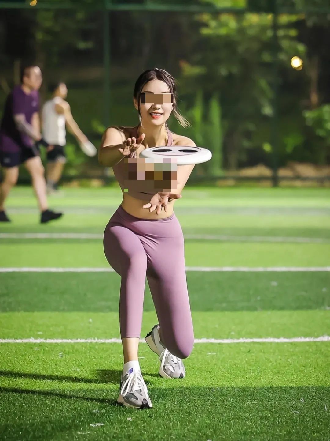 衣着暴露的“飞盘媛”,开始组局“约P”了?!