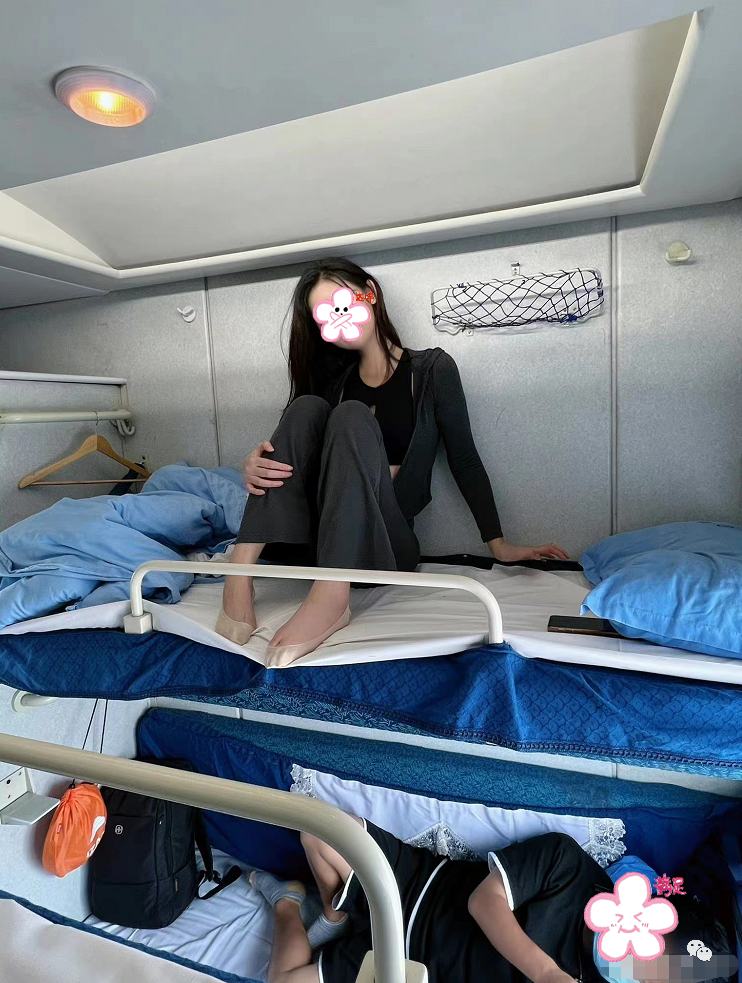 网红阿朱不雅视频疯传,玩偶姐姐23年首部作品上映,网友:活菩萨!!!