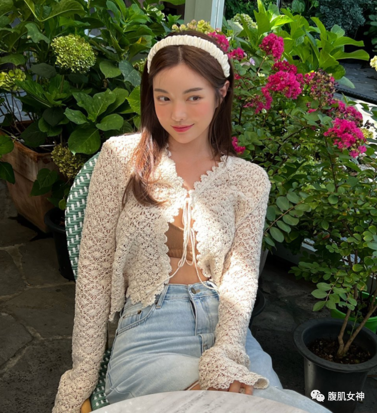 南韩“静姐”的这一蹲！又把多少人看傻了.....