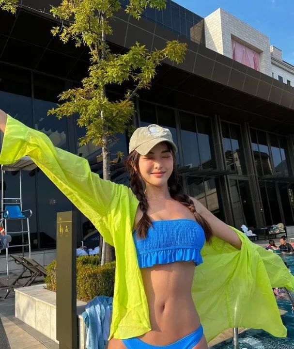 南韩“静姐”的这一蹲！又把多少人看傻了.....