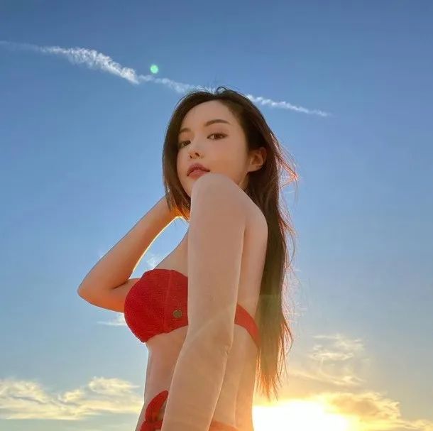 南韩“静姐”的这一蹲！又把多少人看傻了.....