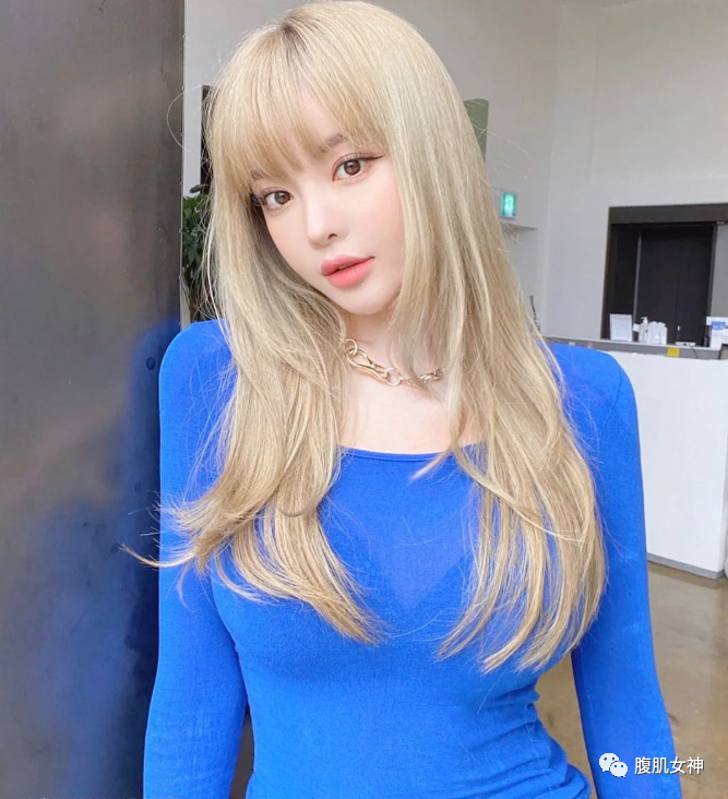 南韩“静姐”的这一蹲！又把多少人看傻了.....