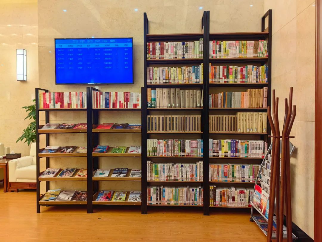 十堰市图书馆：建设书吧惠宾客 紧急任务显担当