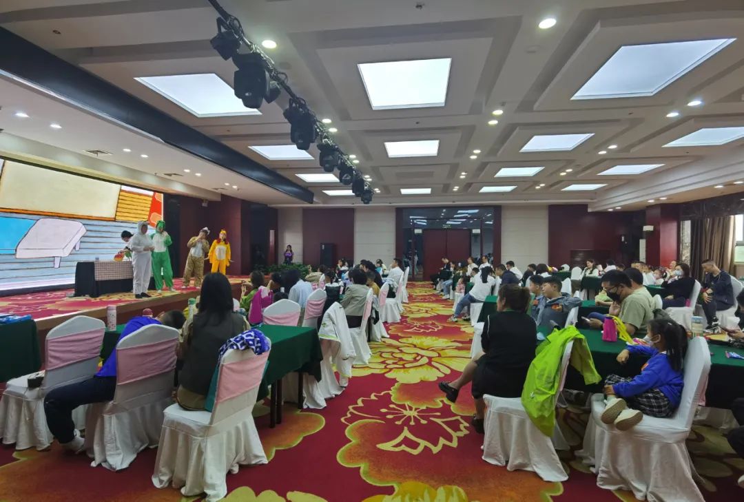 恩施州土家娃喜迎建州四十周年 开启“筑梦童心阅读嘉年华”活动