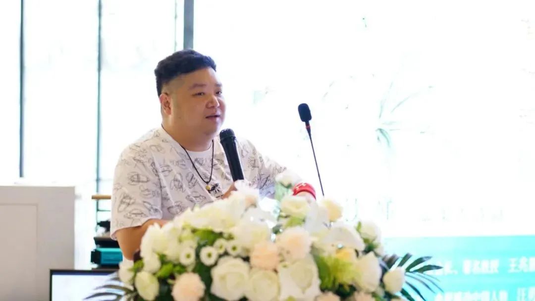 全民阅读进社区,著名作家沈嘉柯聊高考作文:好的故事一定是真实的