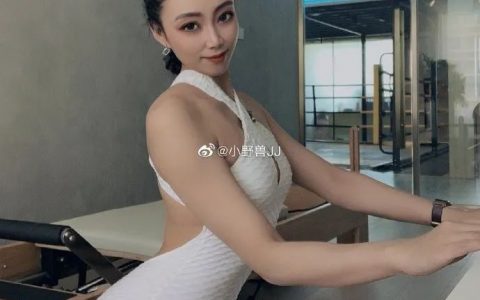 173cm长腿私教深夜晒照引全网尖叫！真的太野了