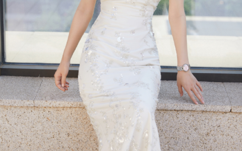 赵丽颖穿“露奶装”被公开羞辱：她的胸，到底碍了谁的眼？