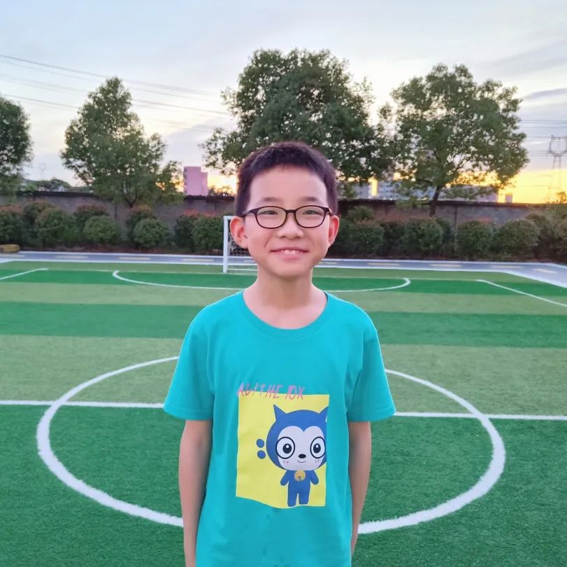 随图首批“小小志愿者”上岗啦!快来看看都有谁…