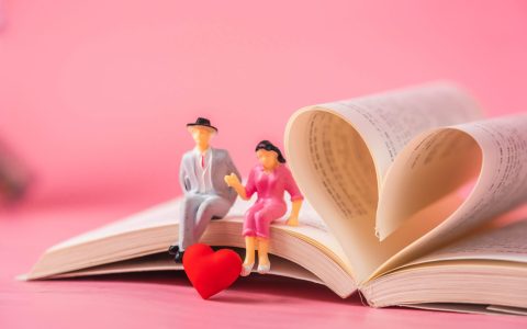 【推书网520书单】女孩子一定要读这5本书，重塑爱情观，找到对的人