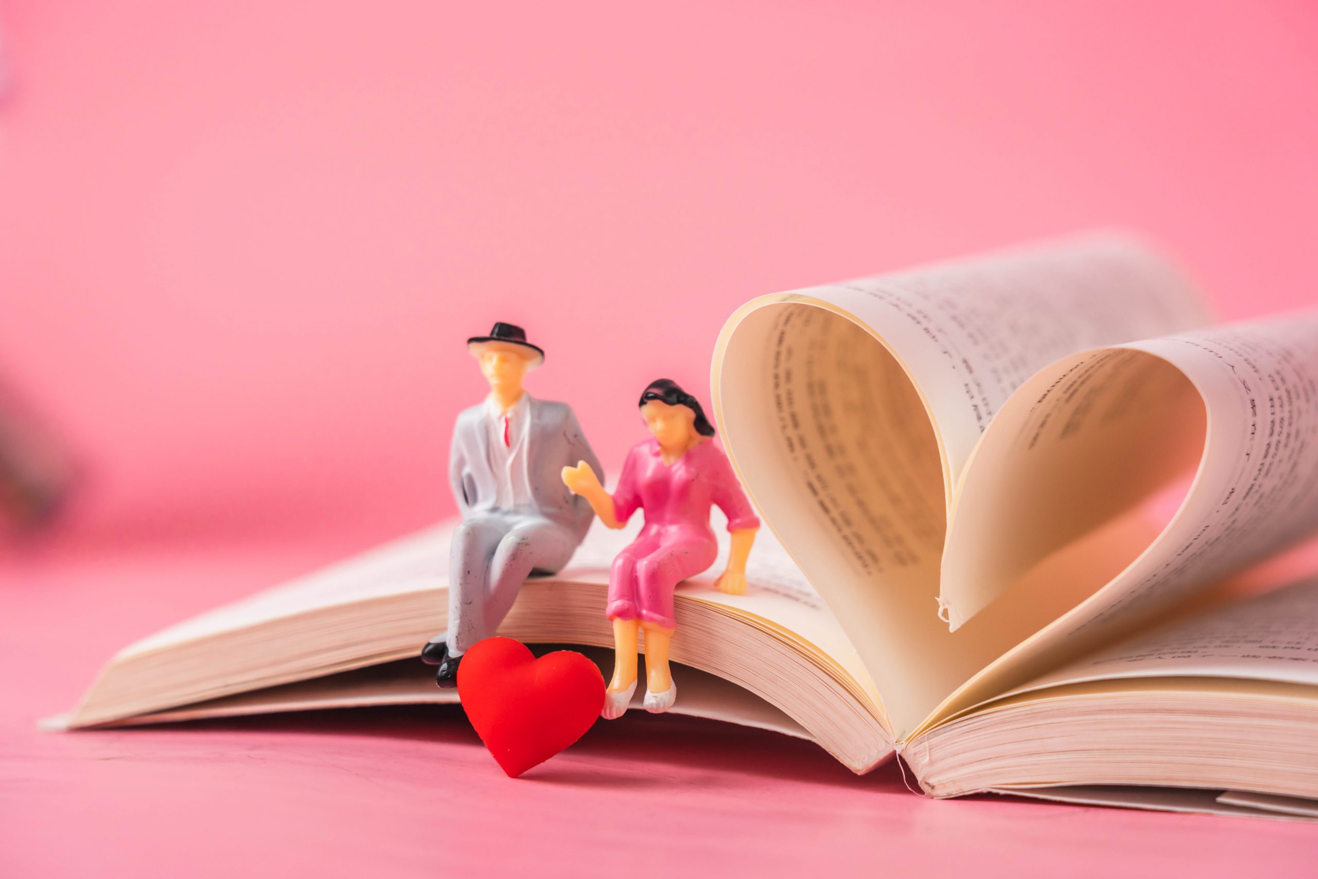 【推书网520书单】女孩子一定要读这5本书，重塑爱情观，找到对的人