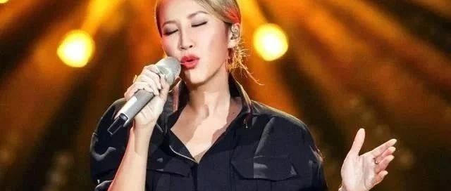 天后李玟自杀离世，最后那条40秒的语音，掩饰了她轻生的真相…