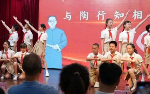 武昌区第十一届社区亲子读书节正式启动，徐鲁现场带来精彩主题讲座