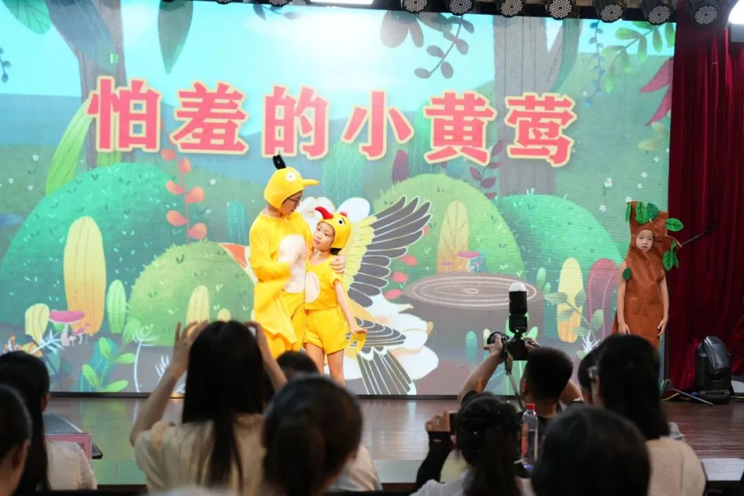 武昌区第十一届社区亲子读书节正式启动，徐鲁现场带来精彩主题讲座