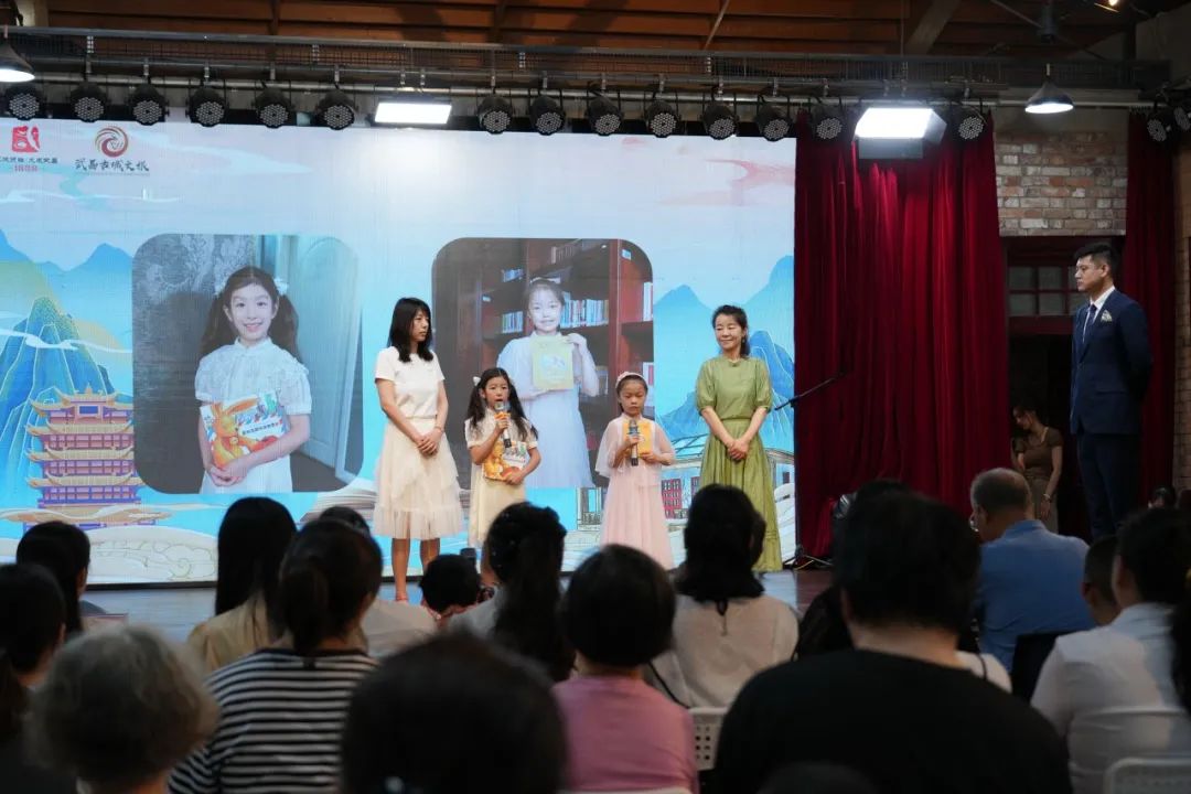 武昌区第十一届社区亲子读书节正式启动，徐鲁现场带来精彩主题讲座