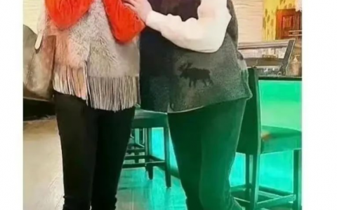 郑爽海外近照曝光！身体发福严重、疑似秃顶！网友：你怎么丑成这样了……