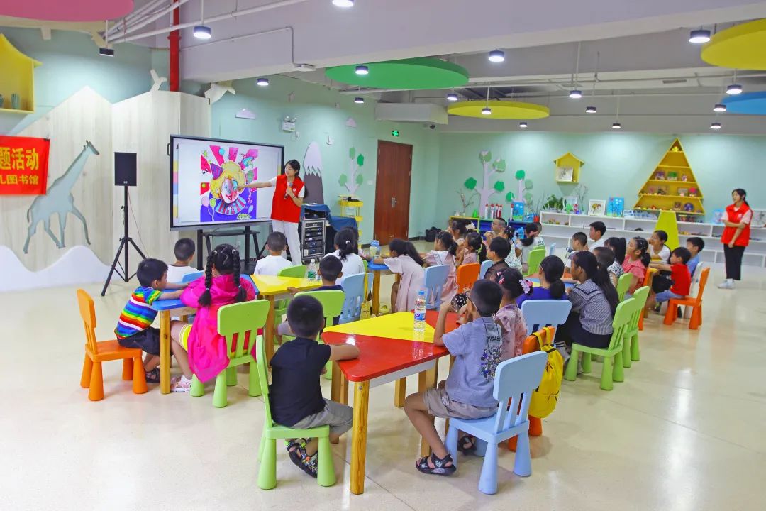 咸宁市图书馆阅满香城之“星光之梦”美术主题系列活动（2023年第三期）：“童趣卡通画-百变的小丑”