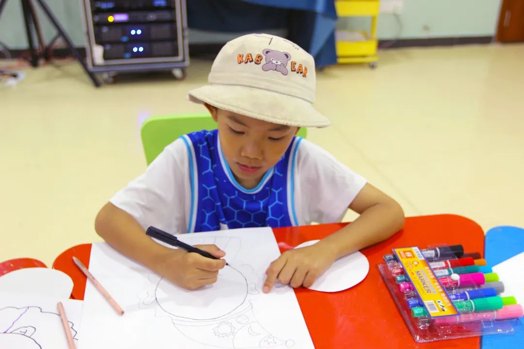 咸宁市图书馆阅满香城之“星光之梦”美术主题系列活动（2023年第三期）：“童趣卡通画-百变的小丑”