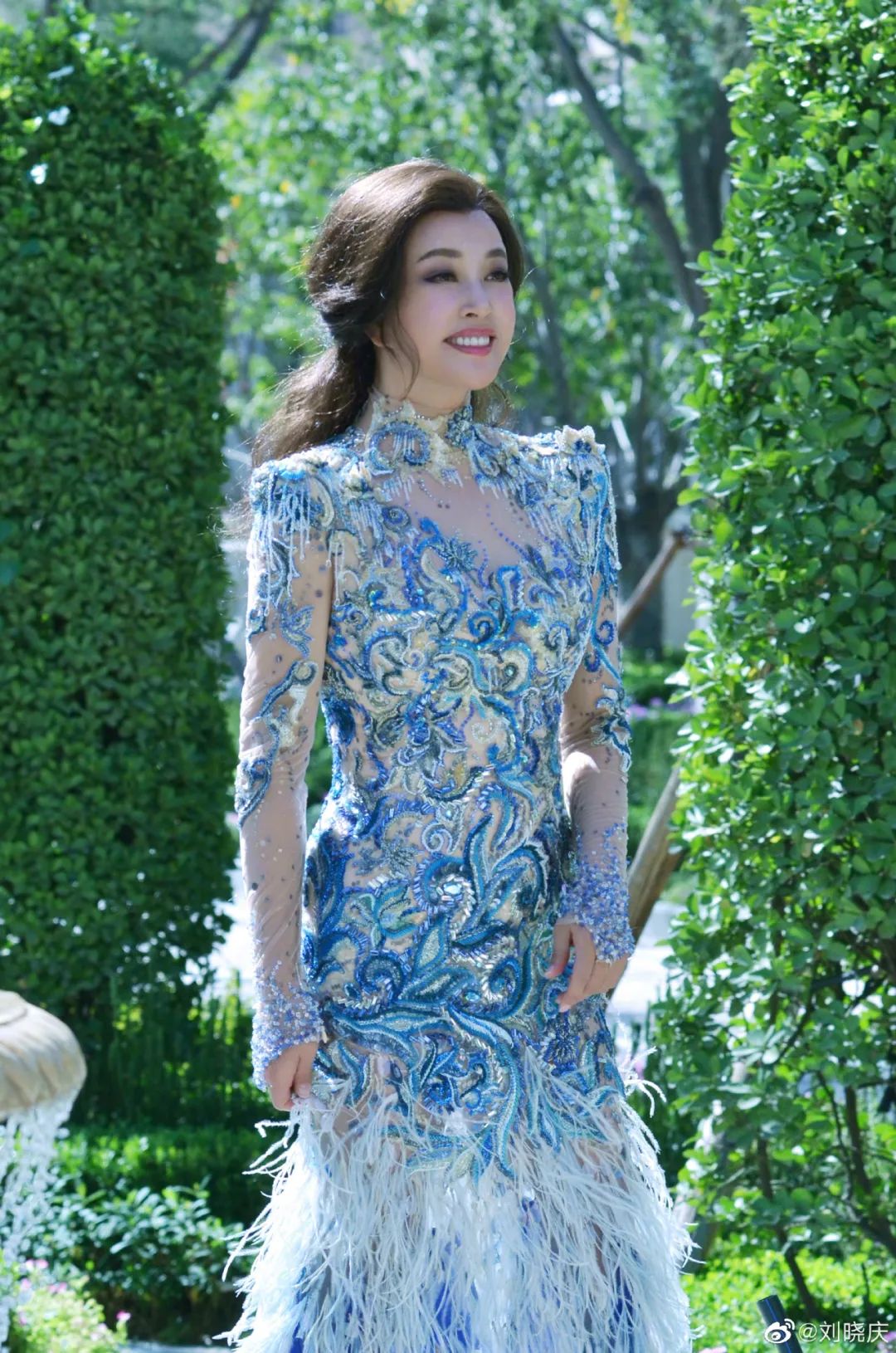 70岁刘晓庆再演新婚少女,但这次,我骂不出口......