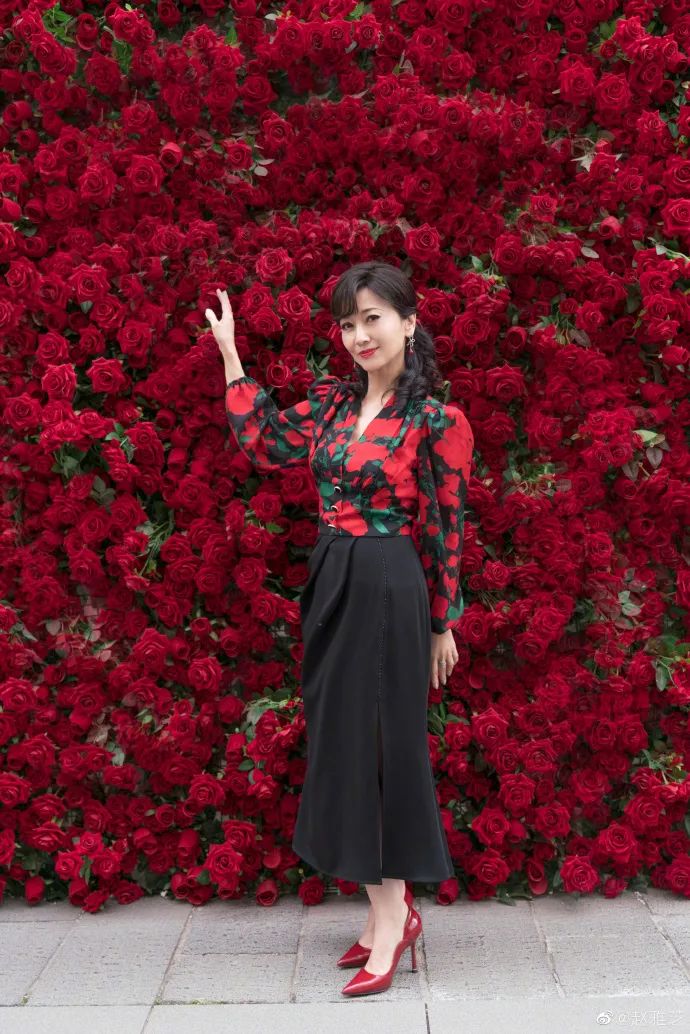 70岁刘晓庆再演新婚少女,但这次,我骂不出口......