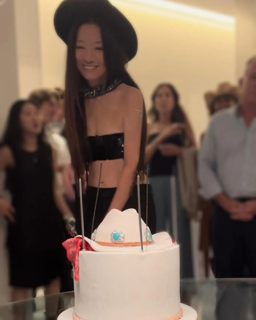 70岁刘晓庆再演新婚少女,但这次,我骂不出口......