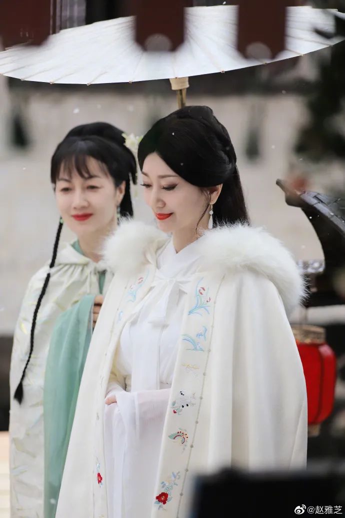 70岁刘晓庆再演新婚少女,但这次,我骂不出口......