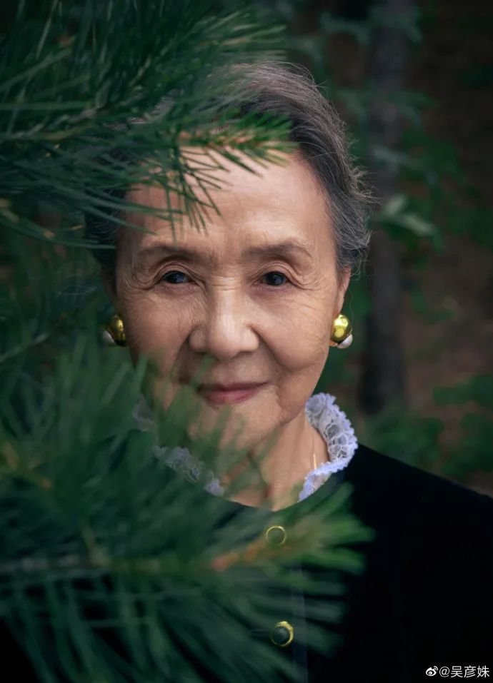 70岁刘晓庆再演新婚少女,但这次,我骂不出口......