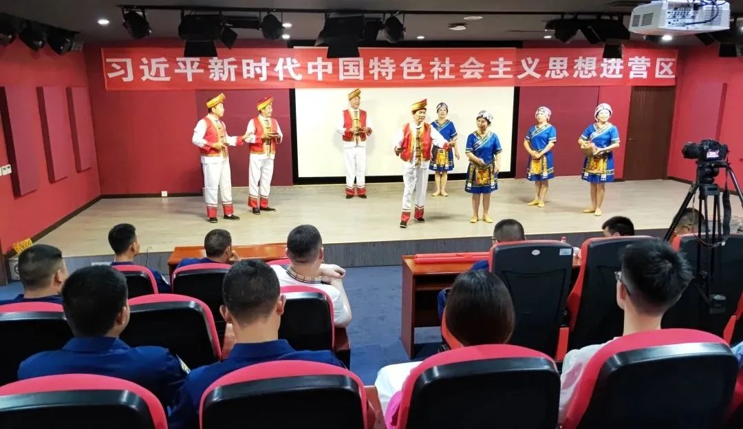 “七月似流火,书香送清凉” ——宜都市图书馆送党的二十大精神进营区