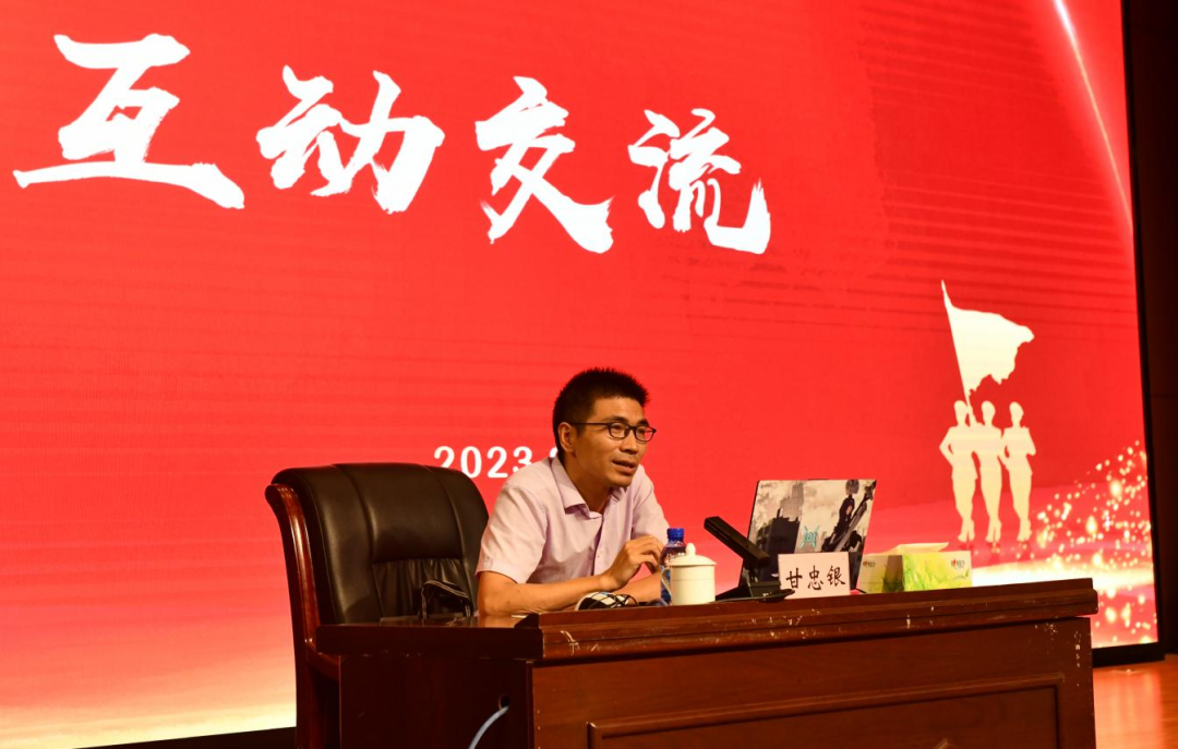 兵道传扬 书香军营：襄阳市图书馆开展“八一”文化拥军主题展览活动