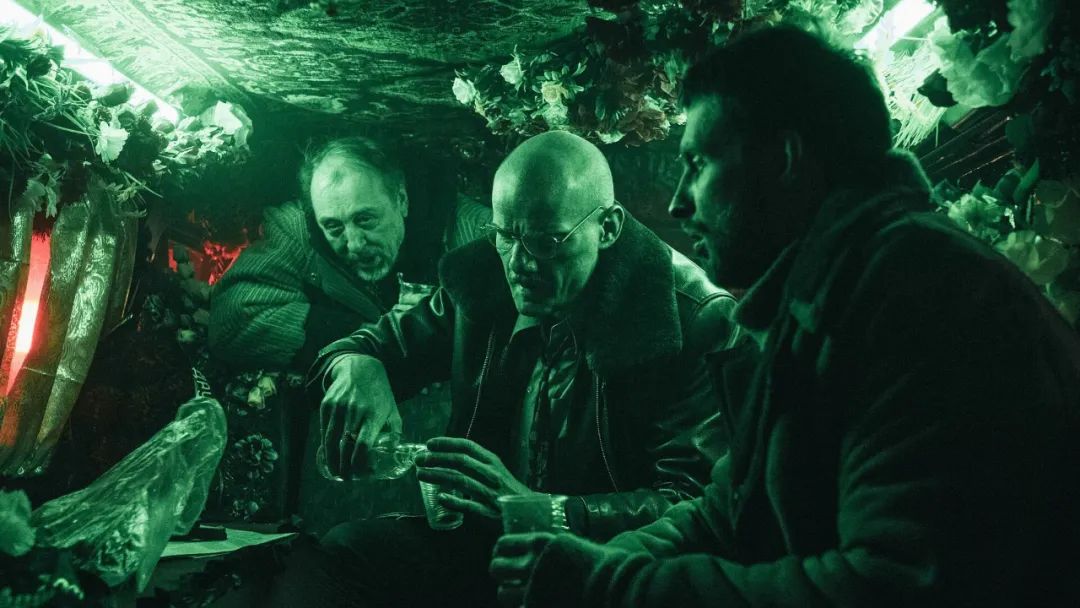 ​荒诞惊悚拉满《彼得罗夫流感》不愧为改编自俄罗斯最“猛”的小说！