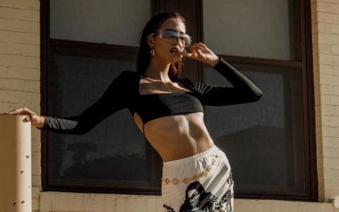 14岁王诗龄撞上黄多多引上万网友热议：李湘，你怎么把女儿养成这样了？