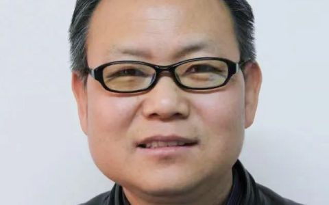 张清华：高职院校图书馆“纸电一体化”建设思考