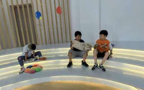 书香假期 悦读成长：丹江口市图书馆均州书房新港悦府暑期活动回顾暨打卡集章活动开启