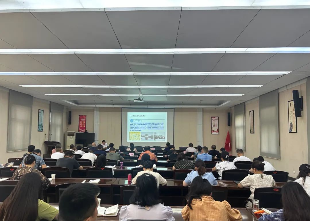 助力书香机关建设:十堰讲坛走进市商务局