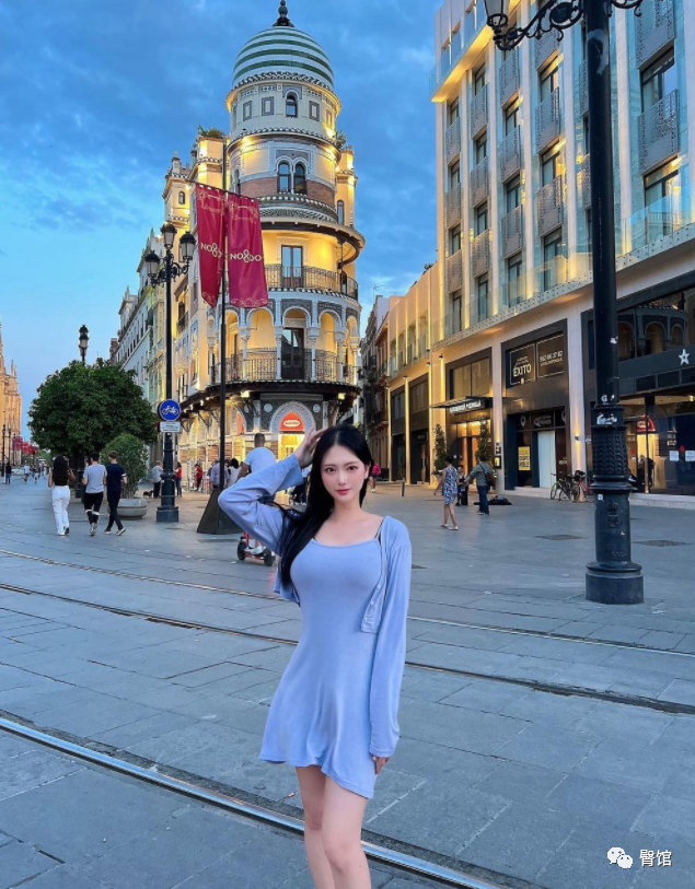 国民“妖精”的美图身材,想申请做你的壁纸女友....