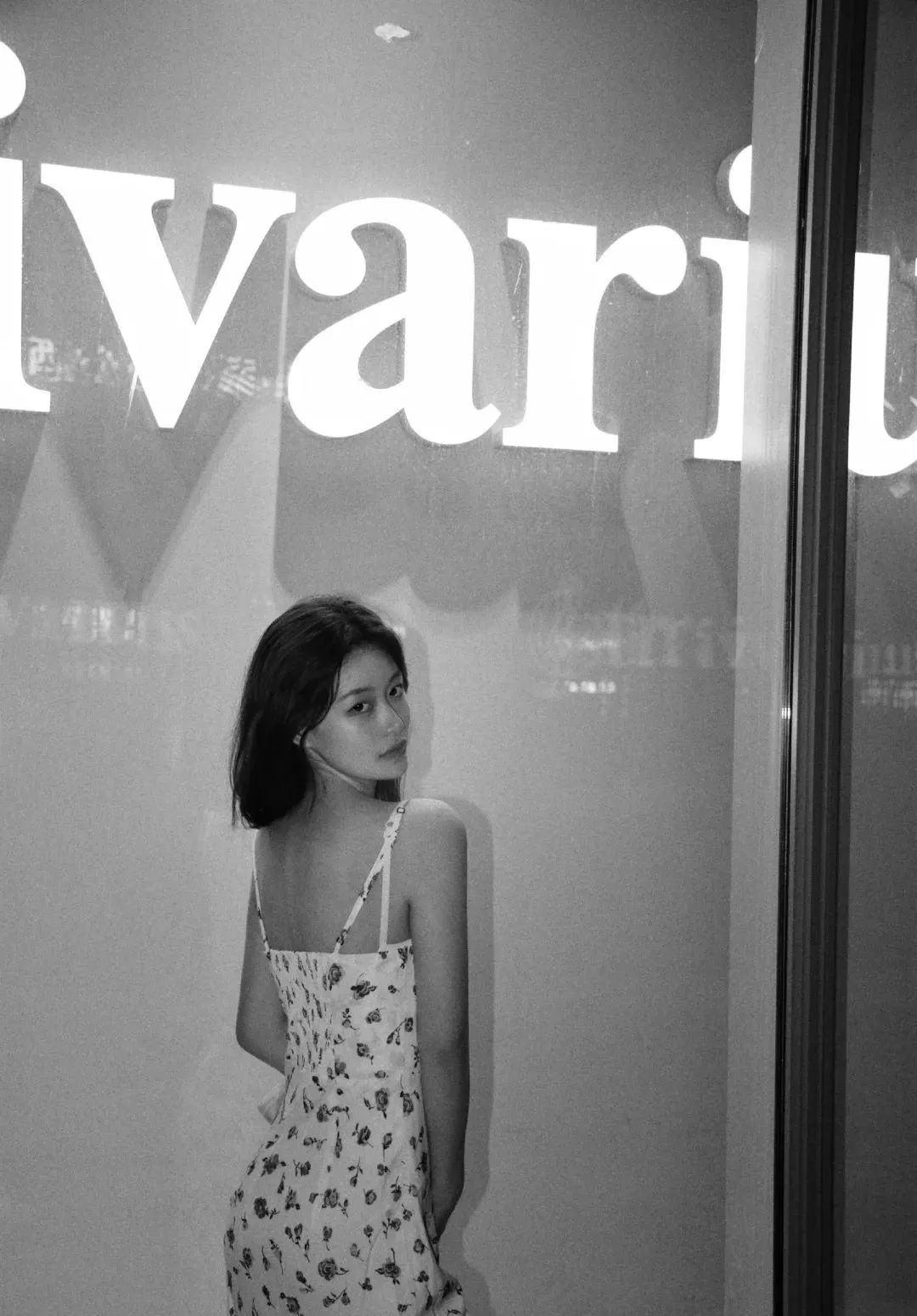 当171cm空姐脱下制服穿上包臀裙！这画面太美我不敢看……