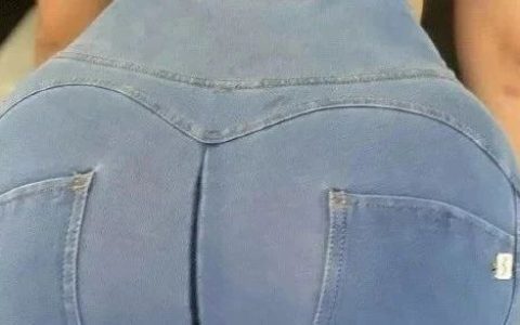 97cm的密臀，还是搭配牛仔裤最好看！！