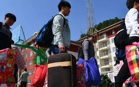 推书网推荐一本极硬核社科书籍：不要让县中继续败给“超级中学”！