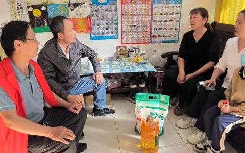 荆州市图书馆党员干部深入社区：领办民生实事，共筑基层治理