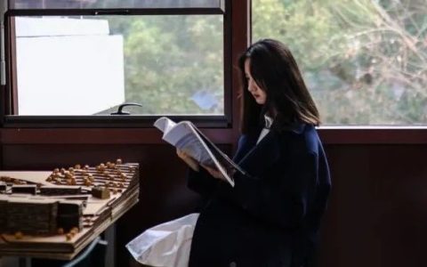 武汉大学图书馆第五届“聚焦阅读：阅出精彩，影献百卅”主题摄影大赛