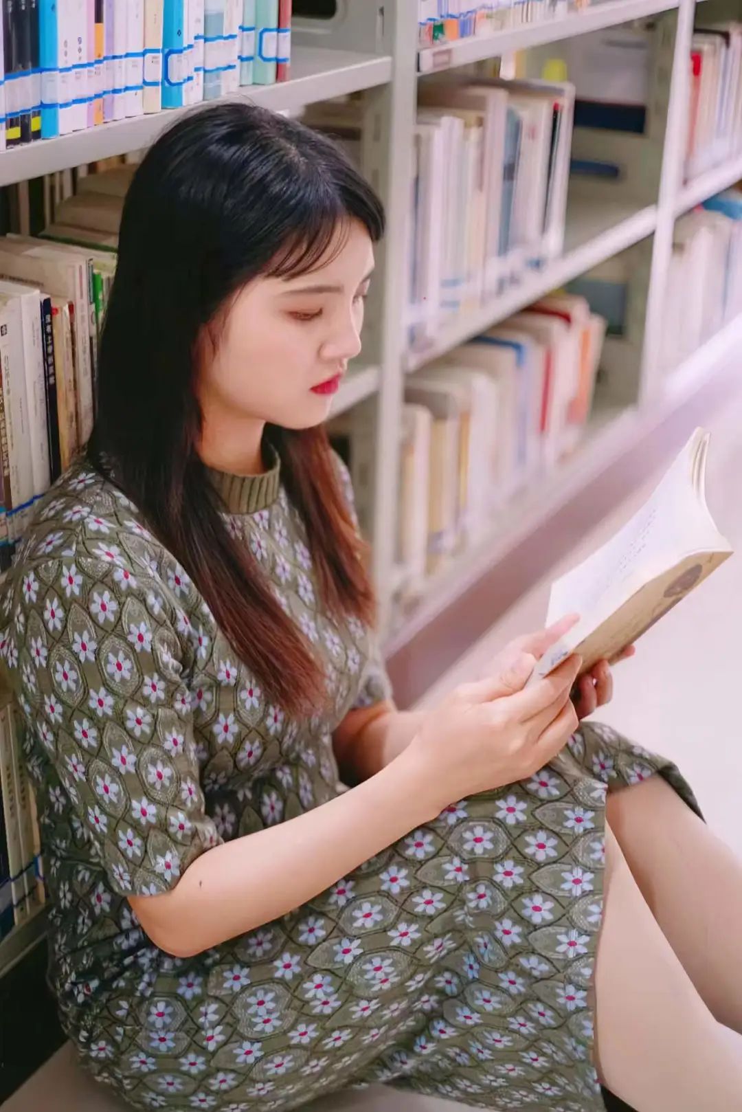 武汉大学图书馆第五届“聚焦阅读:阅出精彩,影献百卅”主题摄影大赛