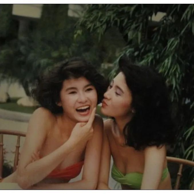 艳压李嘉欣,被张曼玉怒赞,港圈一代绝色如今却肿成大妈?网友:恋爱脑害人!!