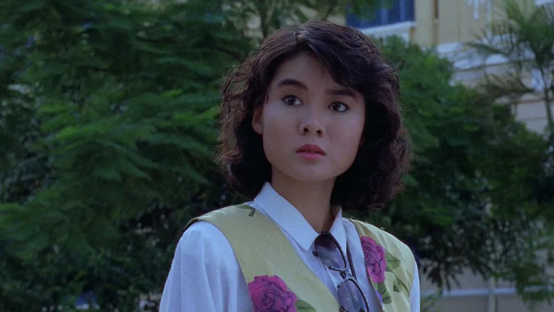 艳压李嘉欣,被张曼玉怒赞,港圈一代绝色如今却肿成大妈?网友:恋爱脑害人!!