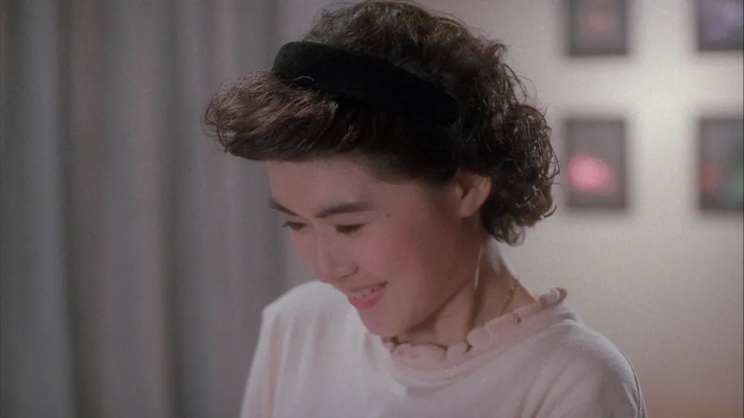 艳压李嘉欣,被张曼玉怒赞,港圈一代绝色如今却肿成大妈?网友:恋爱脑害人!!