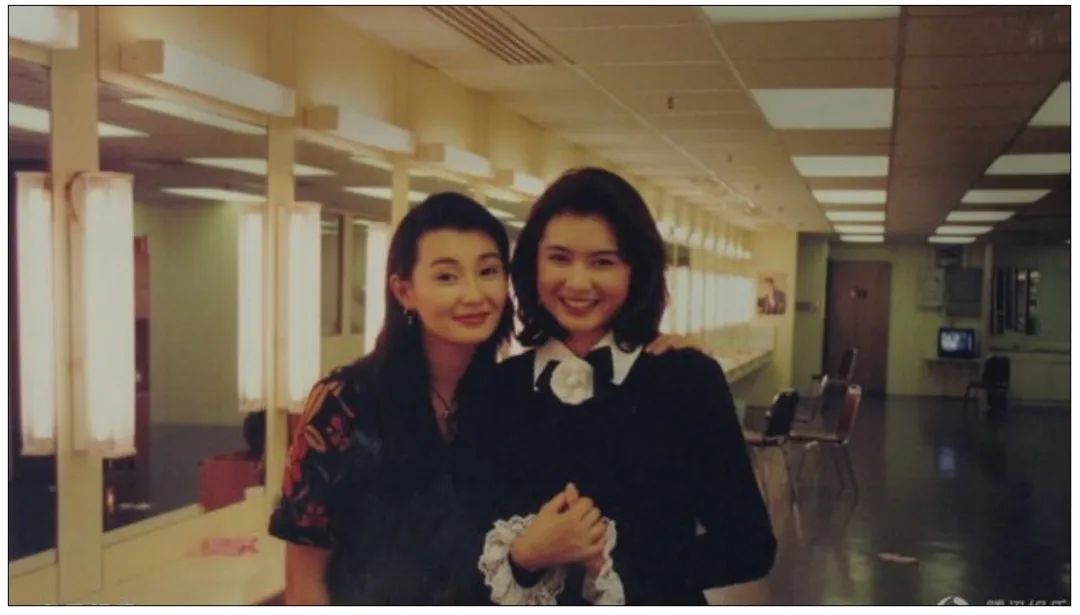 艳压李嘉欣,被张曼玉怒赞,港圈一代绝色如今却肿成大妈?网友:恋爱脑害人!!