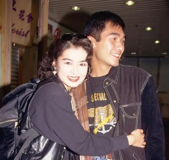 艳压李嘉欣,被张曼玉怒赞,港圈一代绝色如今却肿成大妈?网友:恋爱脑害人!!