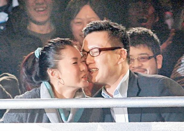 艳压李嘉欣,被张曼玉怒赞,港圈一代绝色如今却肿成大妈?网友:恋爱脑害人!!